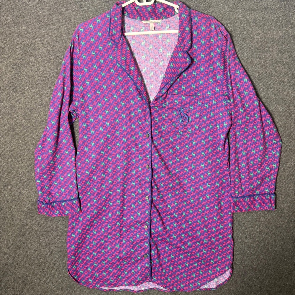Victoria's Secret Women's M Reindeer Nightshirt Button Front‎ Long sleeve V neck
